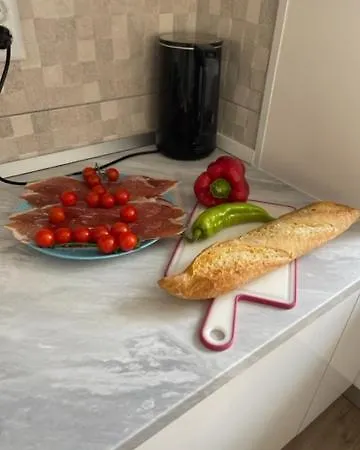Sevilla Apartament *